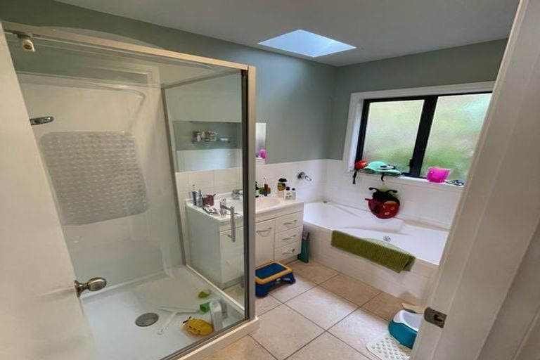 Photo of property in 2b Swainson Street, Naenae, Lower Hutt, 5011