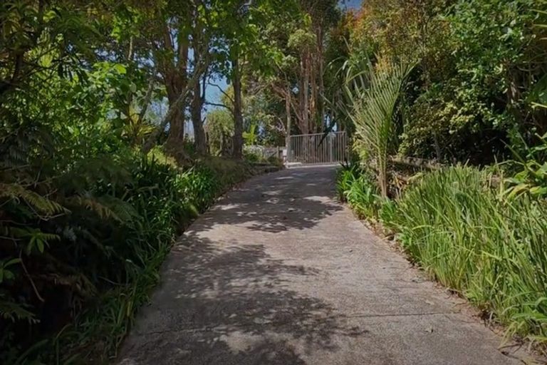 Photo of property in 287 Glenvar Road, Long Bay, Auckland, 0630