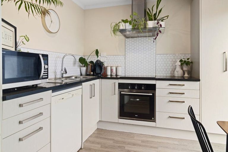 Photo of property in 3/215 Massey Street, Frankton, Hamilton, 3204