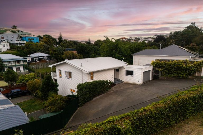 Photo of property in 3 Clyde Road, Bluff Hill, Napier, 4110