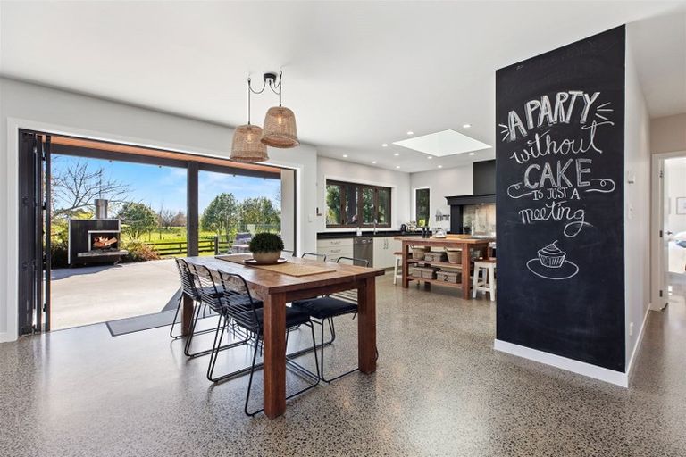 Photo of property in 73a Belk Road South, Omanawa, 3173