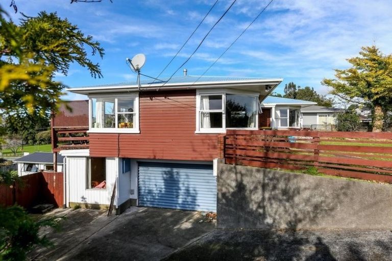 Photo of property in 235 Frankley Road, Frankleigh Park, New Plymouth, 4310