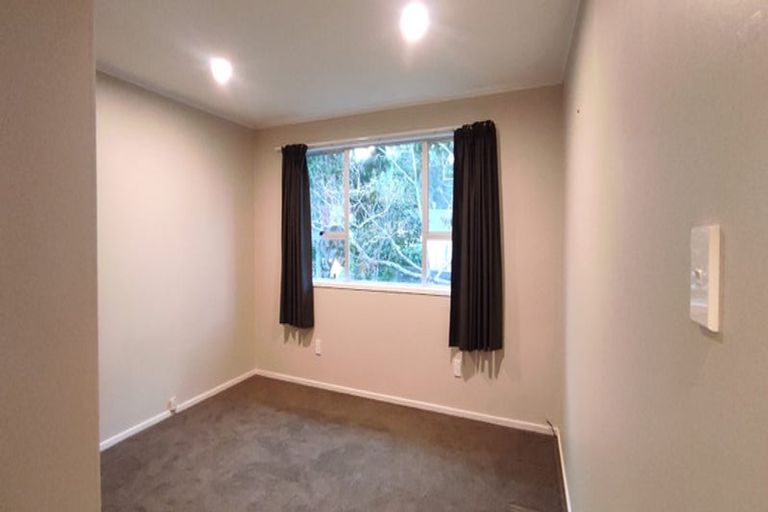 Photo of property in 10 Gerontius Glade, Torbay, Auckland, 0630