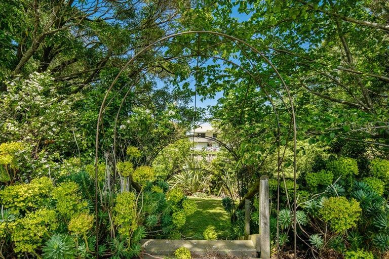 Photo of property in 43 Holdaway Street, Riversdale, Blenheim, 7201