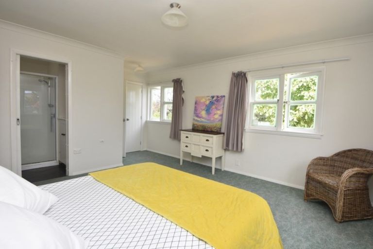 Photo of property in 74 Kent Street, Carterton, 5713