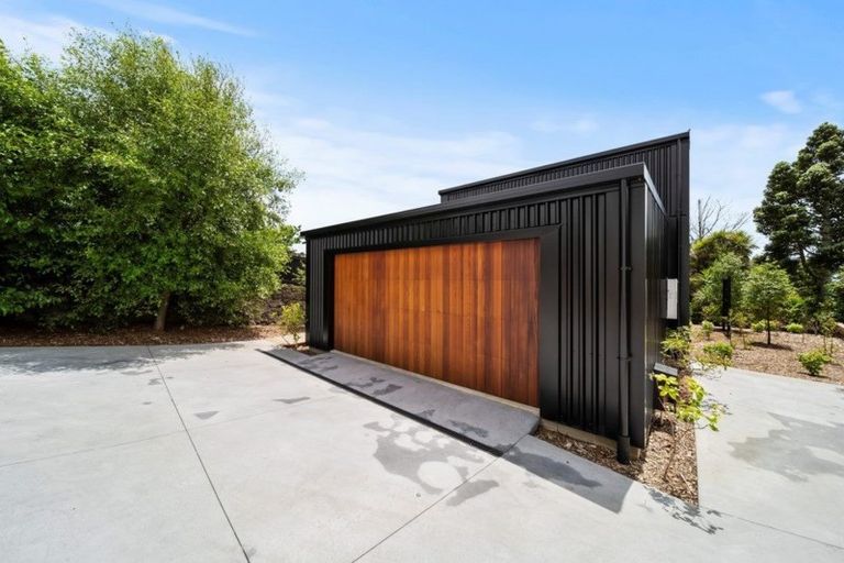 Photo of property in 28b Bayly Road, Moturoa, New Plymouth, 4310