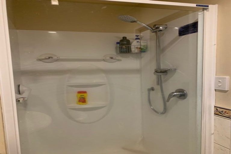 Photo of property in 12 Natasha Lane, Henderson, Auckland, 0612