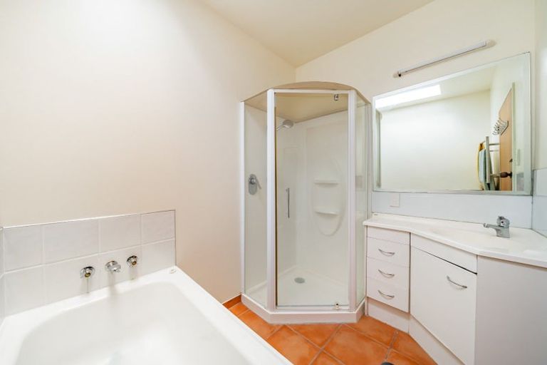 Photo of property in 76a Wai-iti Crescent, Woburn, Lower Hutt, 5010