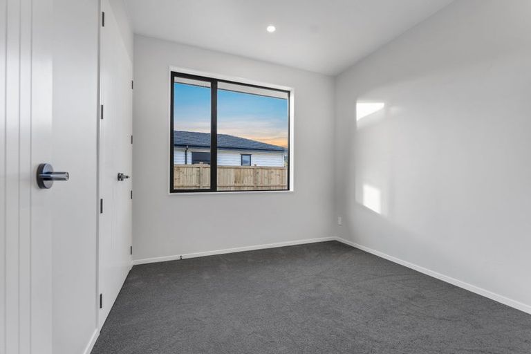 Photo of property in 22 Paihere Street, Huapai, Kumeu, 0810