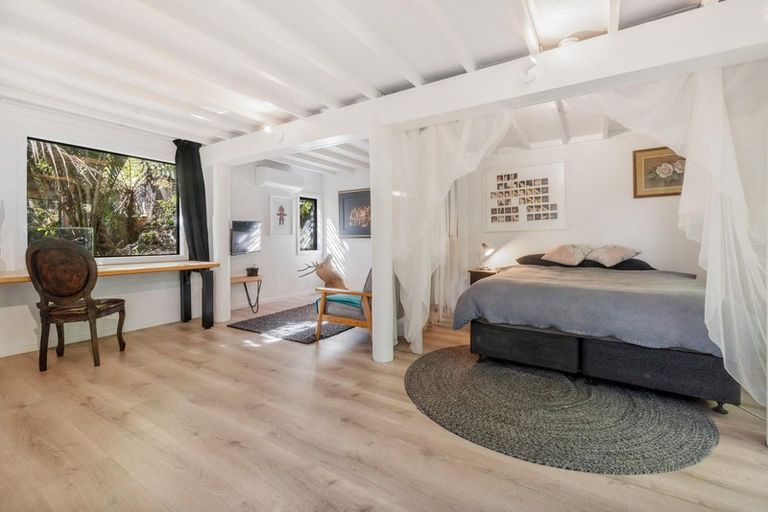 Photo of property in 43 Kohu Road, Titirangi, Auckland, 0604