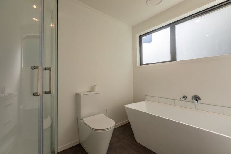 Photo of property in 21b Cockayne Road, Khandallah, Wellington, 6035
