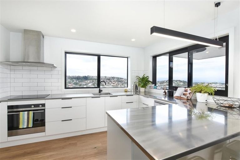 Photo of property in 51 Glendevon Place, Vauxhall, Dunedin, 9013