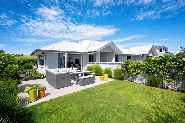 Photo of property in 86 Rochfort Road, Havelock North, 4130