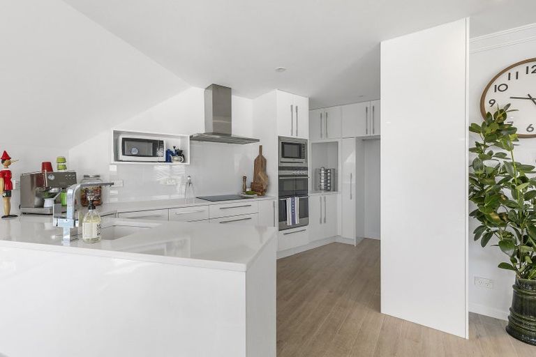 Photo of property in 3/25 Thane Road, Roseneath, Wellington, 6011