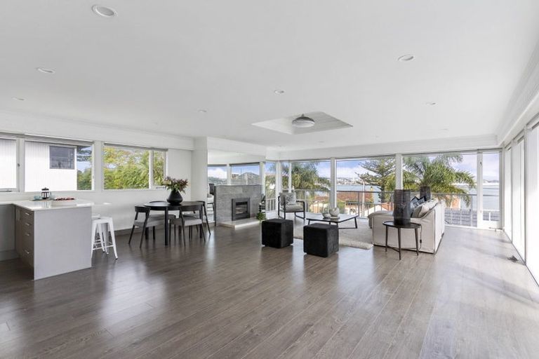 Photo of property in 81a Stanley Point Road, Stanley Point, Auckland, 0624