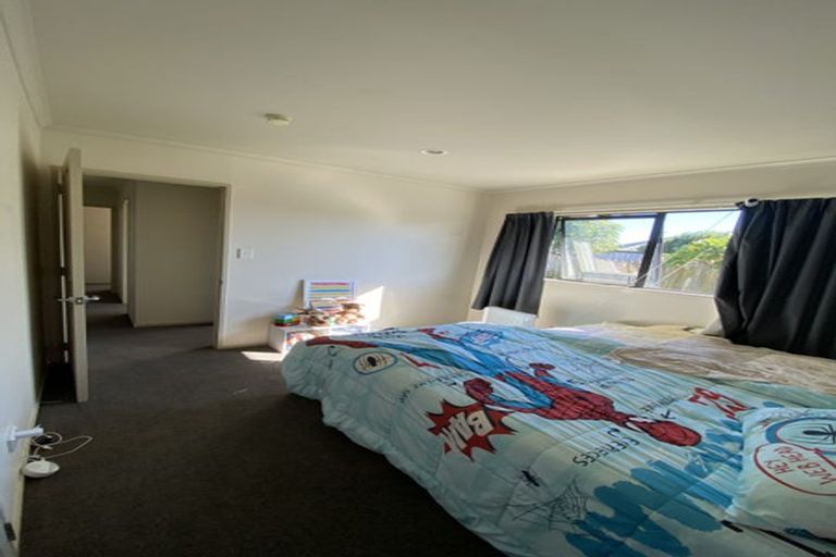 Photo of property in 17 Rivervale Grove, Stanmore Bay, Whangaparaoa, 0932