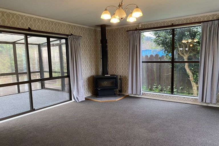 Photo of property in 343 Wellington Road, Wainuiomata, Lower Hutt, 5014