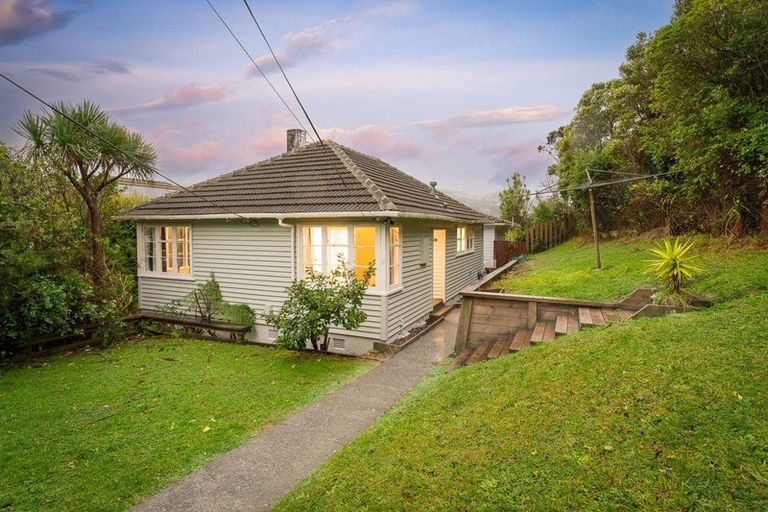 Photo of property in 11 Warwick Street, Wilton, Wellington, 6012