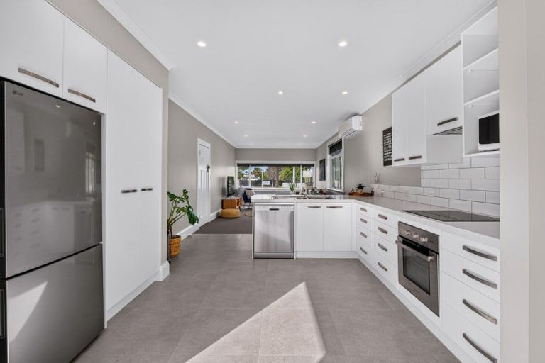 Photo of property in 203 Carlyle Street, Napier South, Napier, 4110
