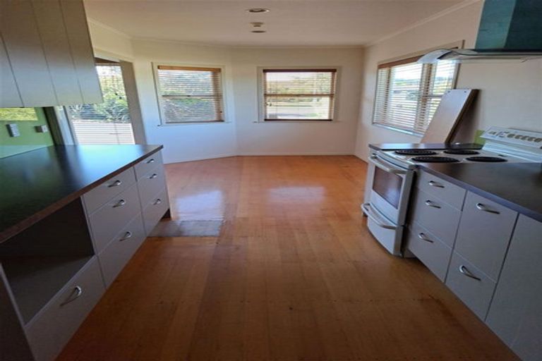 Photo of property in 365 Main Road, Huapai, Kumeu, 0810