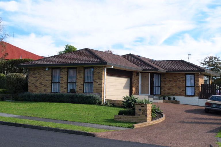 Photo of property in 33 Northpark Avenue, Northpark, Auckland, 2013