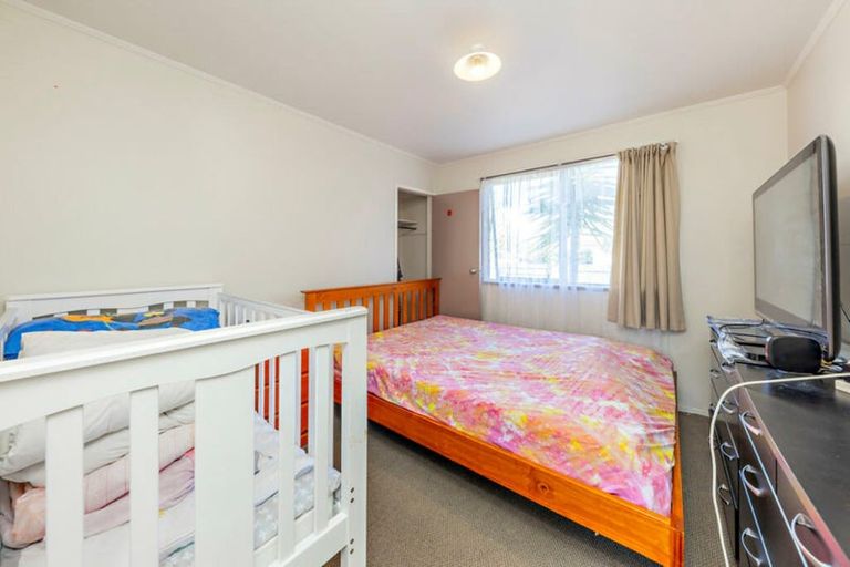 Photo of property in 4 Blackgate Place, Weymouth, Auckland, 2103