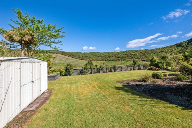 Photo of property in 11 Glentui Place, Waikawa, Picton, 7220