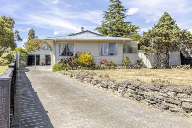 Photo of property in 6 Grant Place, Awapuni, Palmerston North, 4412