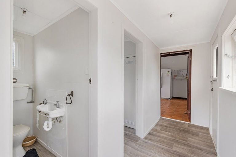 Photo of property in 21a Shamrock Street, Takaro, Palmerston North, 4412