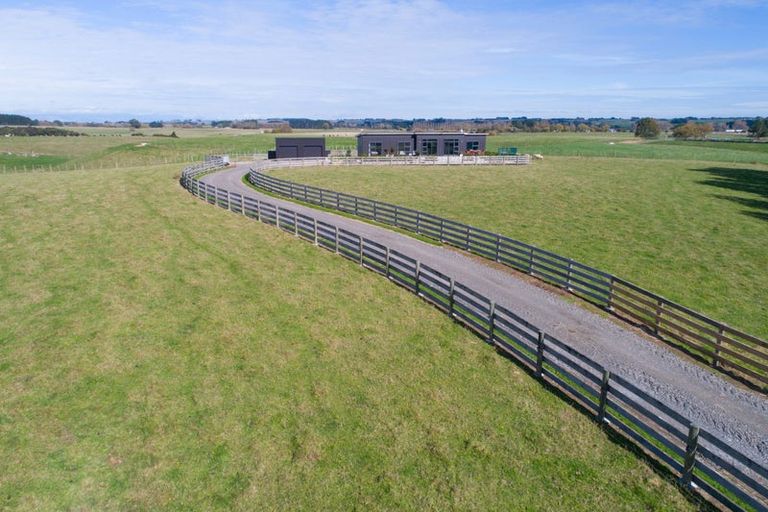 Photo of property in 567 Lethbridge Road, Halcombe, 4775