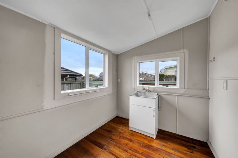 Photo of property in 10 Campbell Street, Hawera, 4610