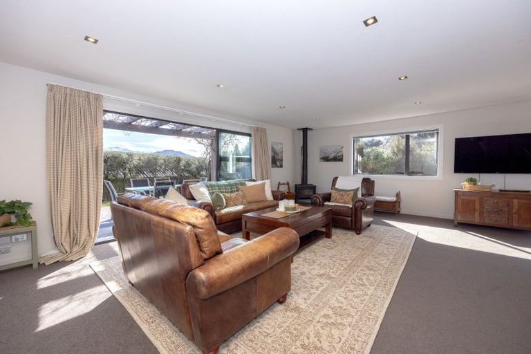 Photo of property in 16 Islington Place, Wanaka, 9305