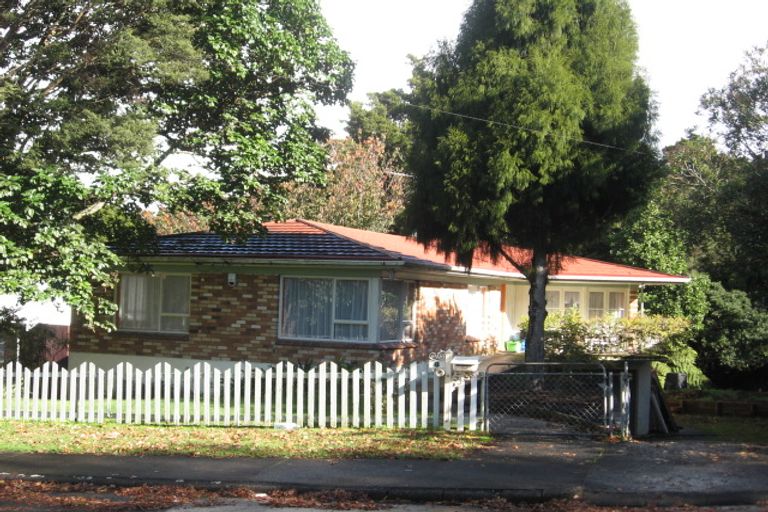 Photo of property in 8 Brough Road, Manurewa East, Auckland, 2102