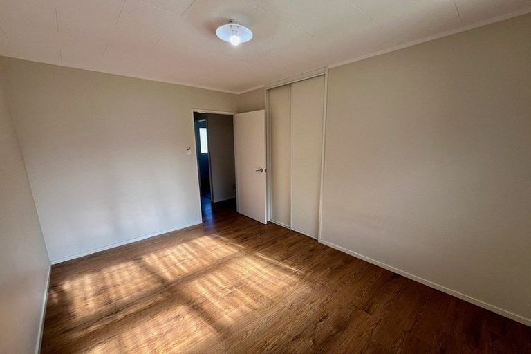 Photo of property in 1 John Webster Place, Glen Eden, Auckland, 0602