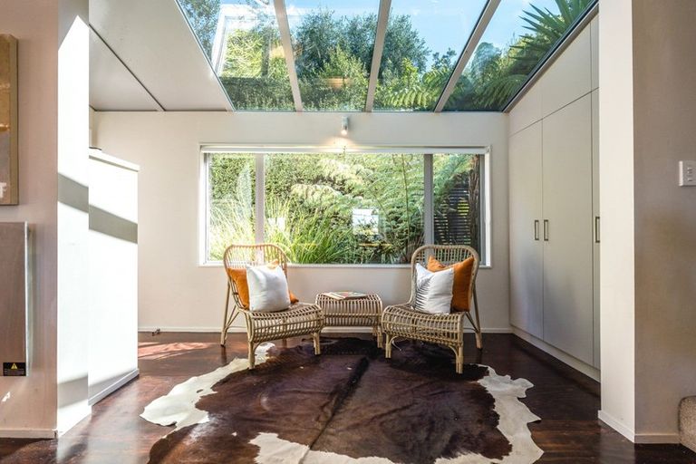 Photo of property in 88 Queens Drive, Oneroa, Waiheke Island, 1081