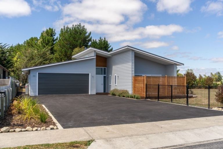 Photo of property in 25 Gimson Street, Solway, Masterton, 5810