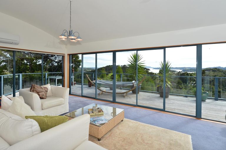 Photo of property in 26 Broadview Road, Opua, 0200