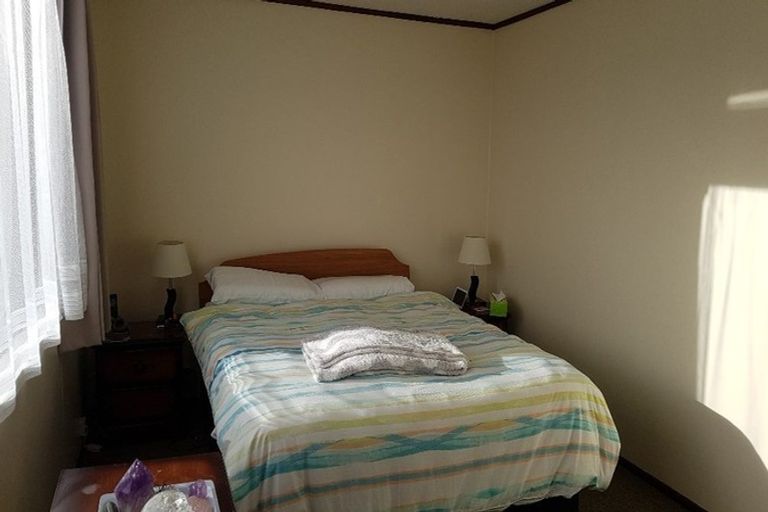 Photo of property in 2/396 Cambridge Terrace, Naenae, Lower Hutt, 5011