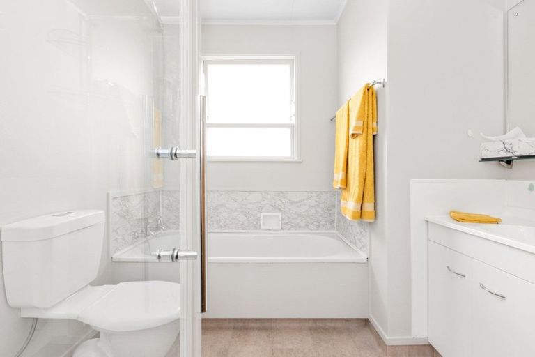 Photo of property in 2/24 White Street, Taradale, Napier, 4112