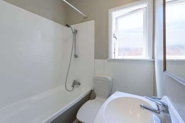 Photo of property in 26 Herald Street, Berhampore, Wellington, 6023