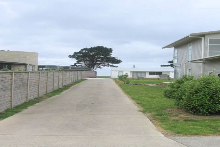 Photo of property in 152 Sands Crescent, Matarangi, Whitianga, 3592