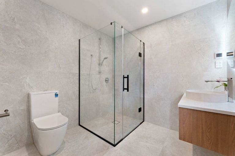 Photo of property in 9 Halcyon Bay Lane, Wainui, 0992