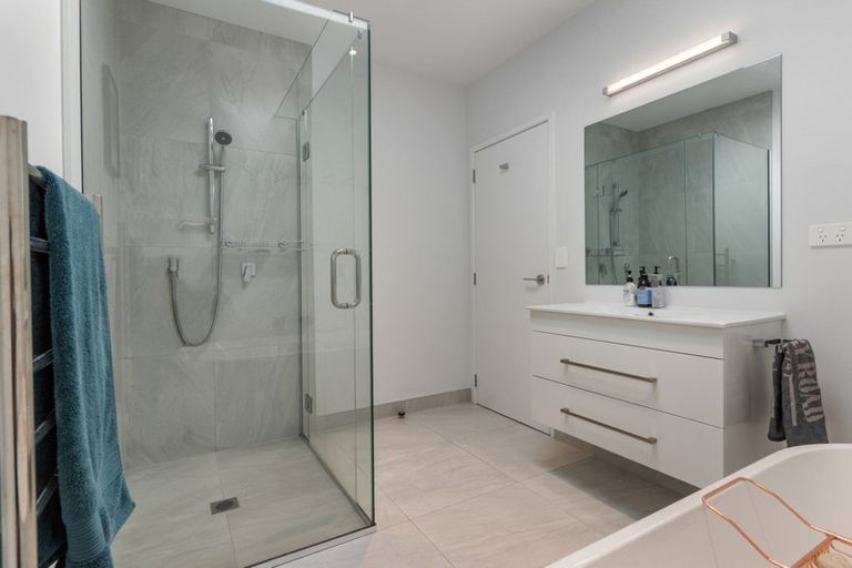 Photo of property in 1 Gallantry Crescent, Papakura, 2110