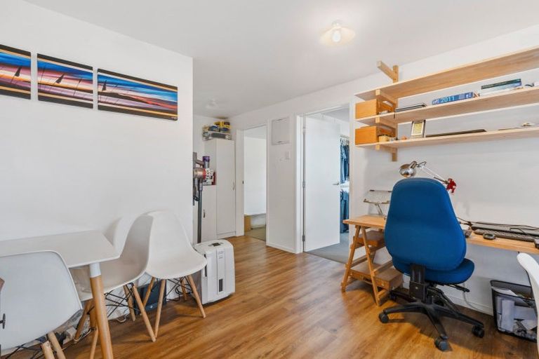 Photo of property in 61 Harbour View Road, Northland, Wellington, 6012