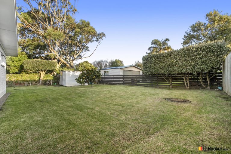 Photo of property in 18 Waterlea Avenue, Mangere Bridge, Auckland, 2022