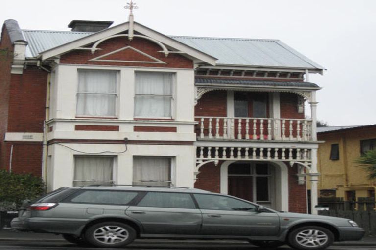 Photo of property in 5 Warrender Street, North Dunedin, Dunedin, 9016