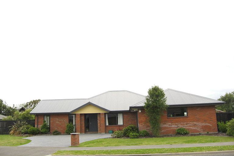 Photo of property in 24 Puhara Avenue, Parklands, Christchurch, 8083