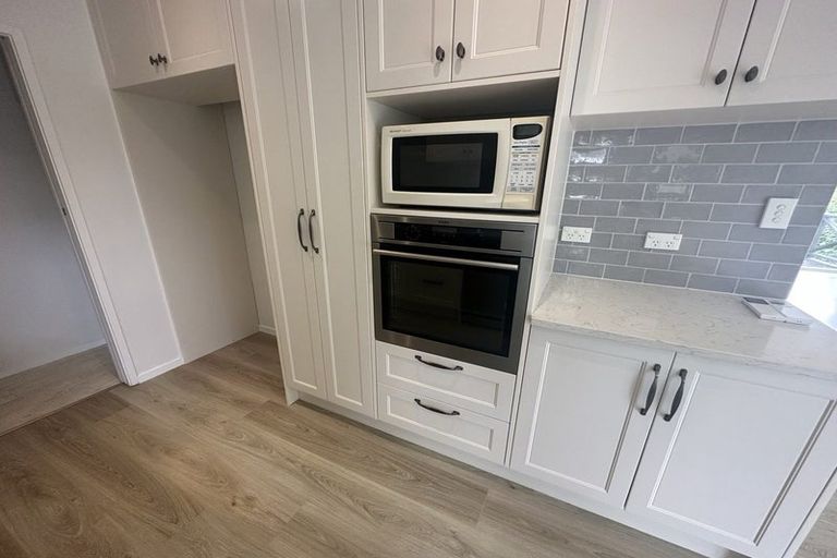 Photo of property in 24 Malvina Place, Bucklands Beach, Auckland, 2014