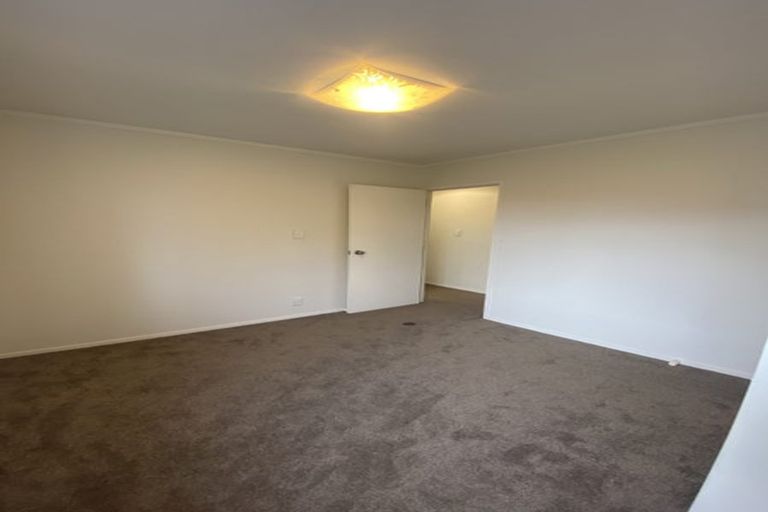 Photo of property in 21 Septimus Place, Henderson, Auckland, 0612