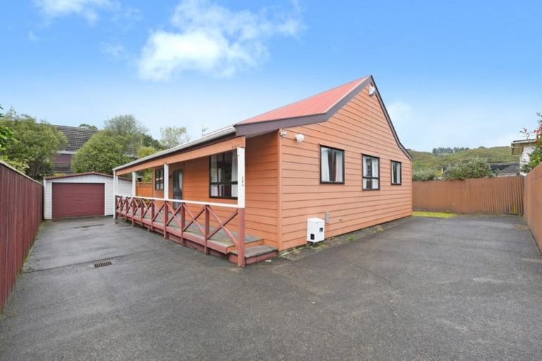 Photo of property in 15a Montgomery Crescent, Clouston Park, Upper Hutt, 5018